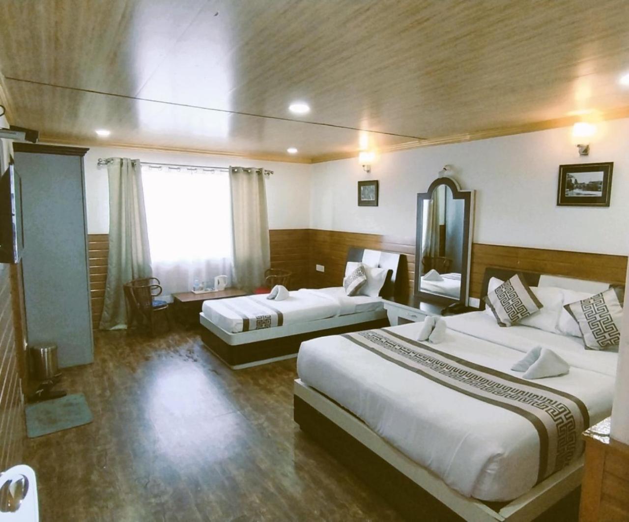 Hotel Kasturi Palace & Restaurant Darjeeling Darjeeling  Buitenkant foto