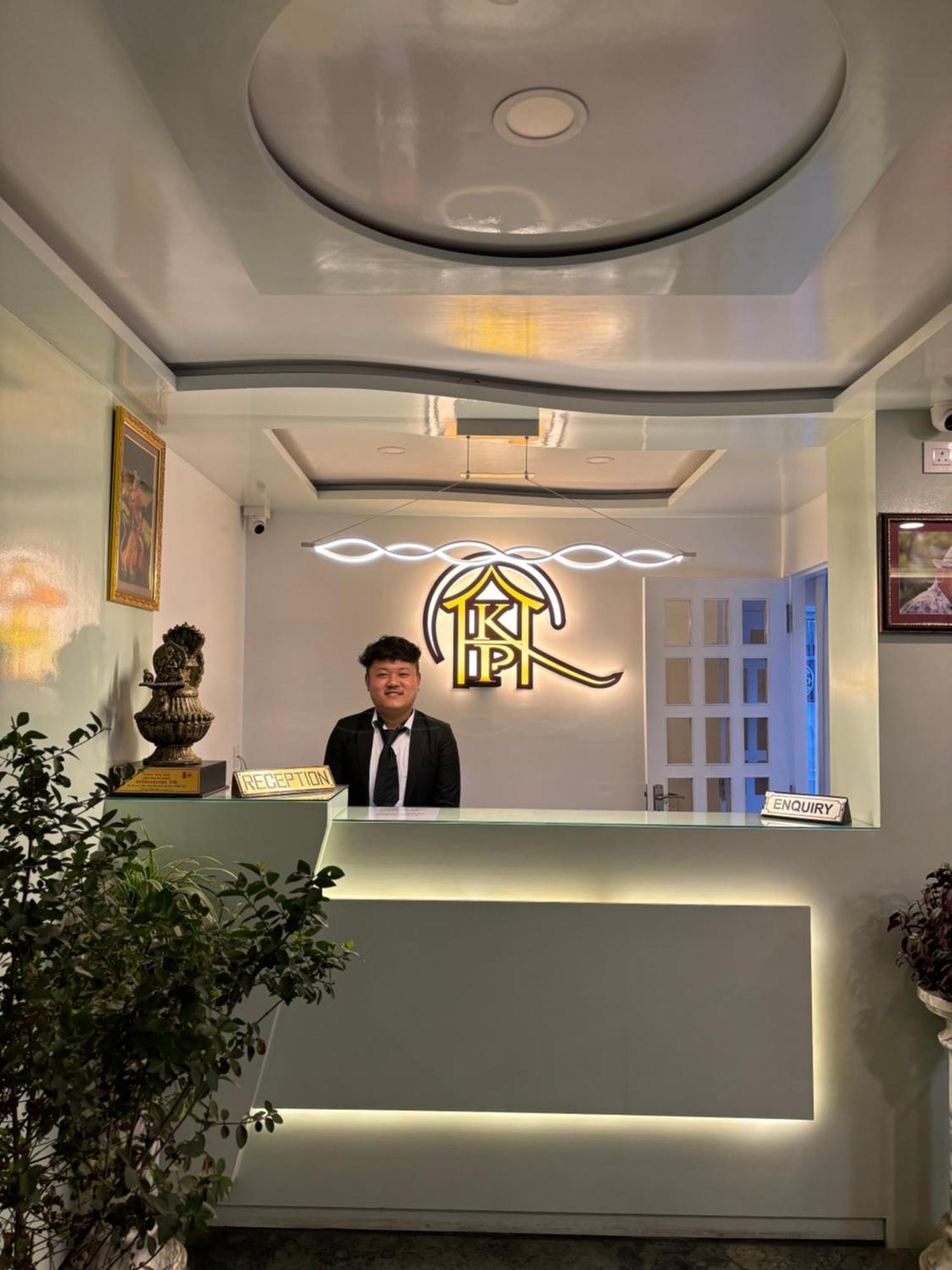 Hotel Kasturi Palace & Restaurant Darjeeling Darjeeling  Buitenkant foto