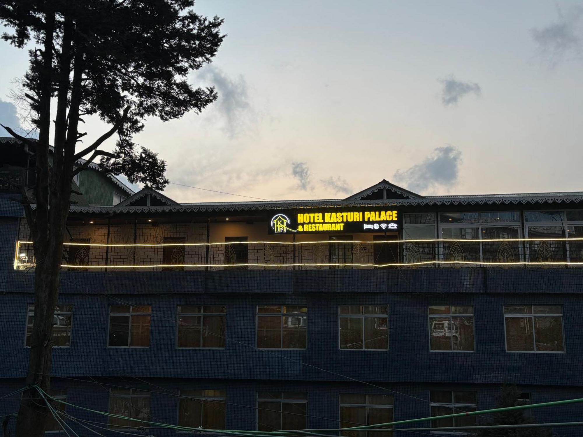 Hotel Kasturi Palace & Restaurant Darjeeling Darjeeling  Buitenkant foto