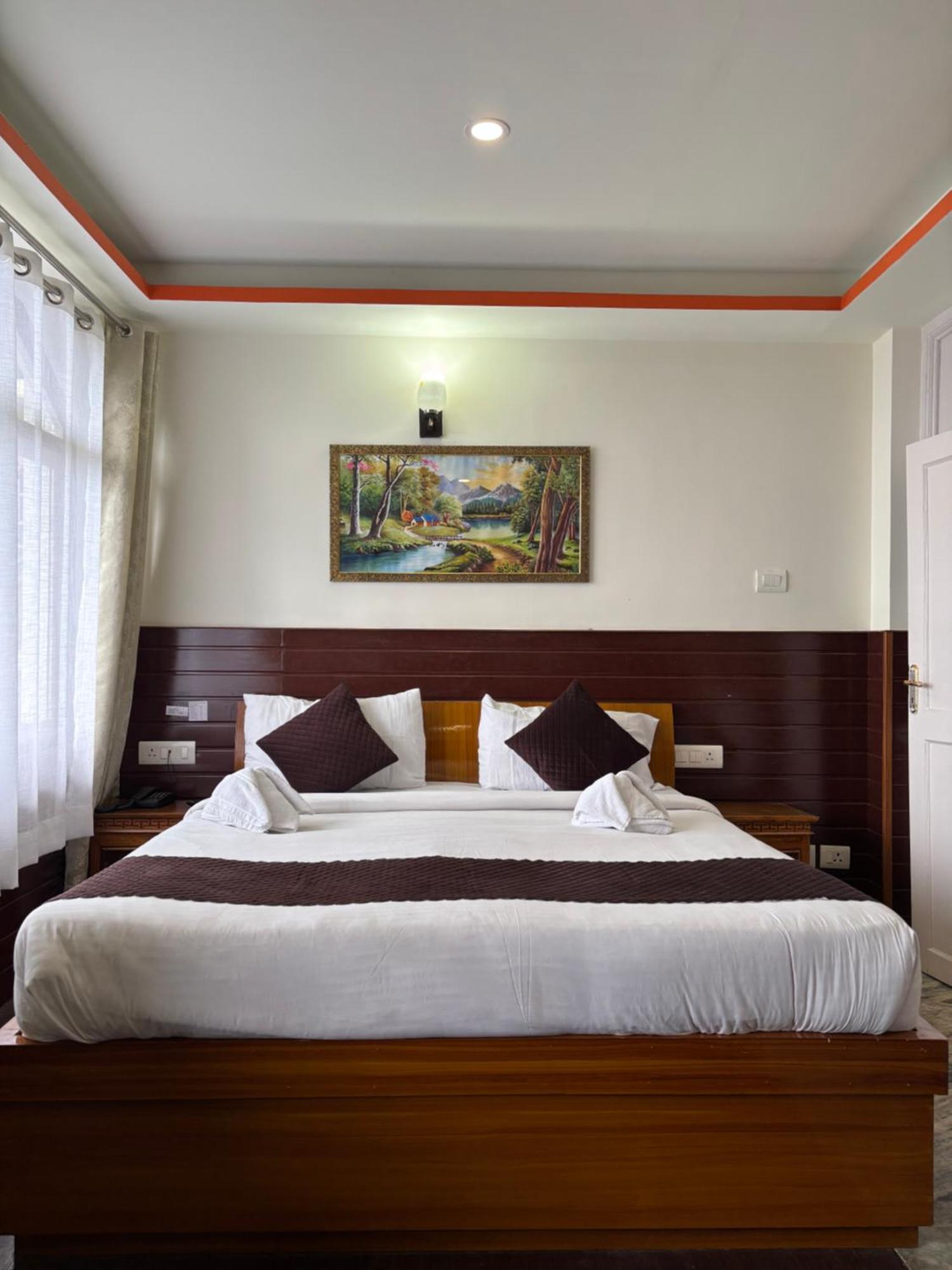 Hotel Kasturi Palace & Restaurant Darjeeling Darjeeling  Buitenkant foto