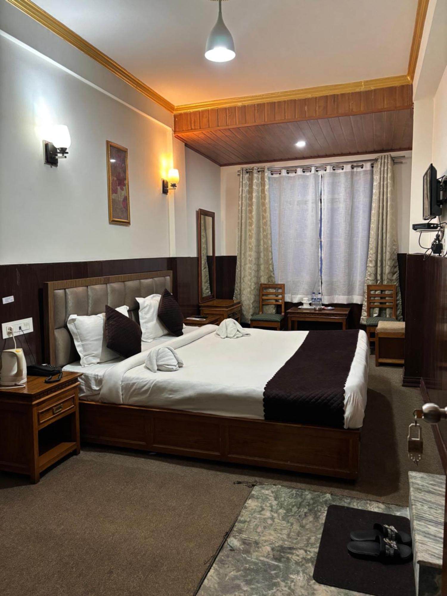 Hotel Kasturi Palace & Restaurant Darjeeling Darjeeling  Buitenkant foto