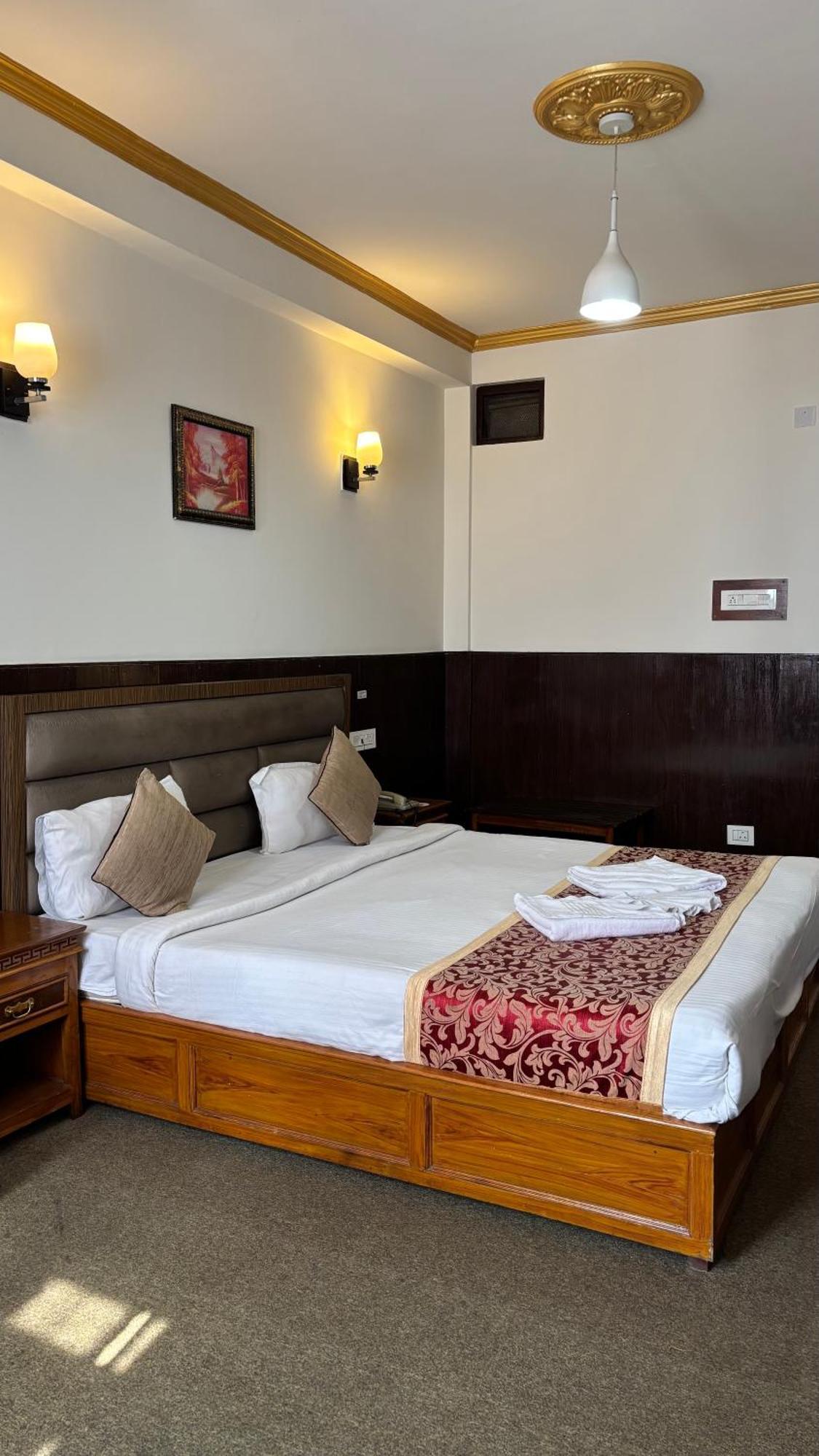Hotel Kasturi Palace & Restaurant Darjeeling Darjeeling  Buitenkant foto