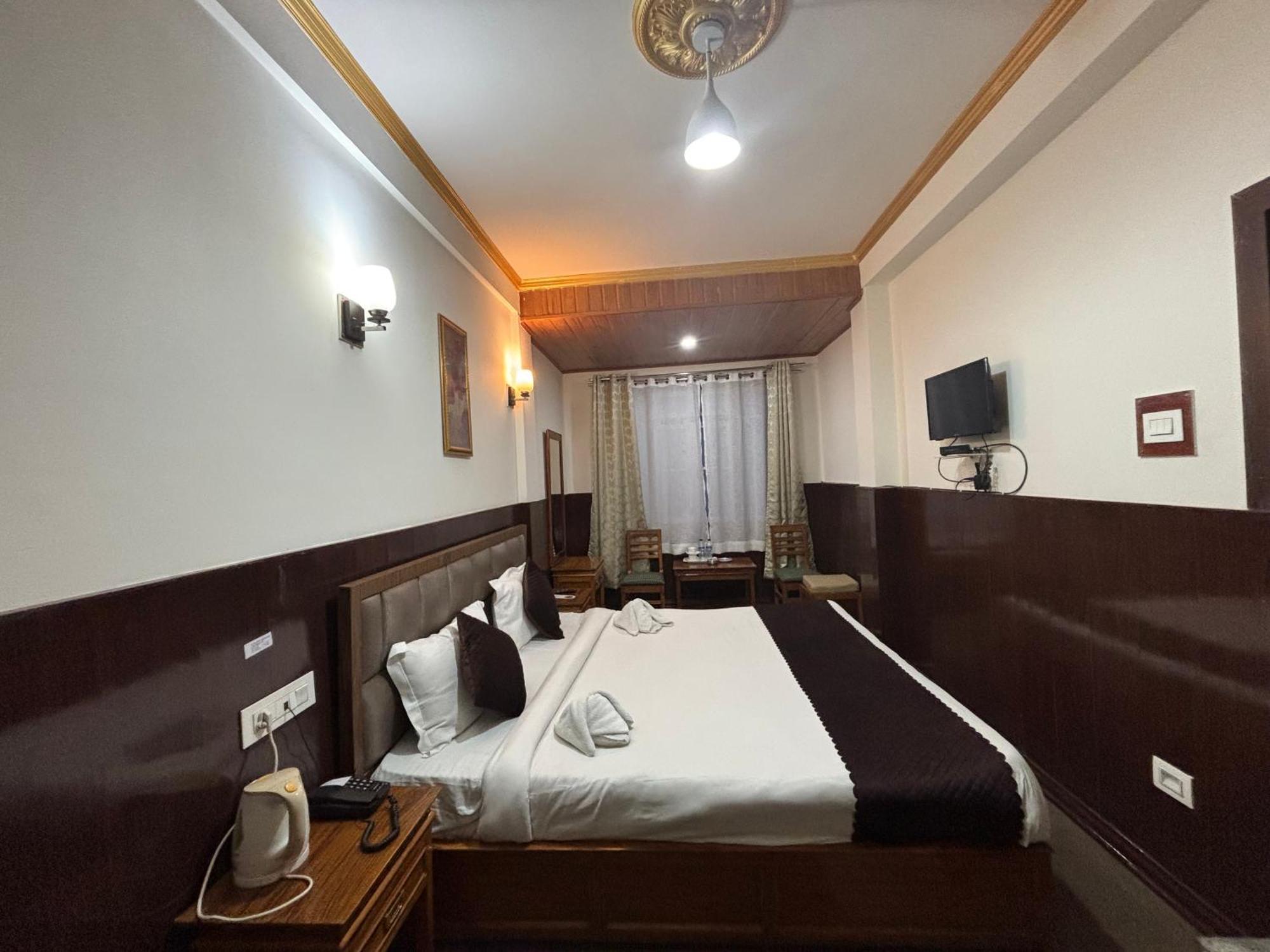 Hotel Kasturi Palace & Restaurant Darjeeling Darjeeling  Buitenkant foto