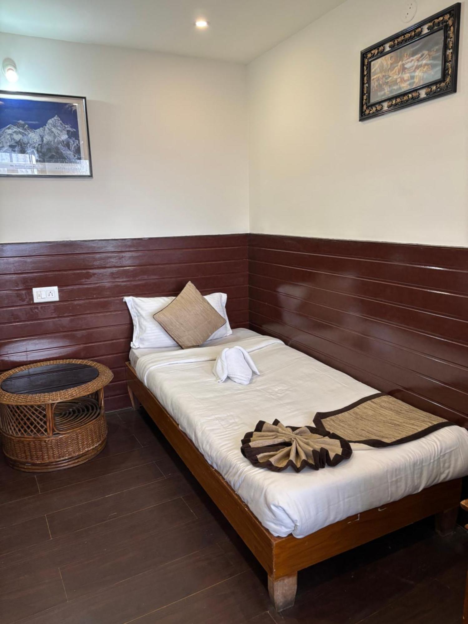 Hotel Kasturi Palace & Restaurant Darjeeling Darjeeling  Buitenkant foto